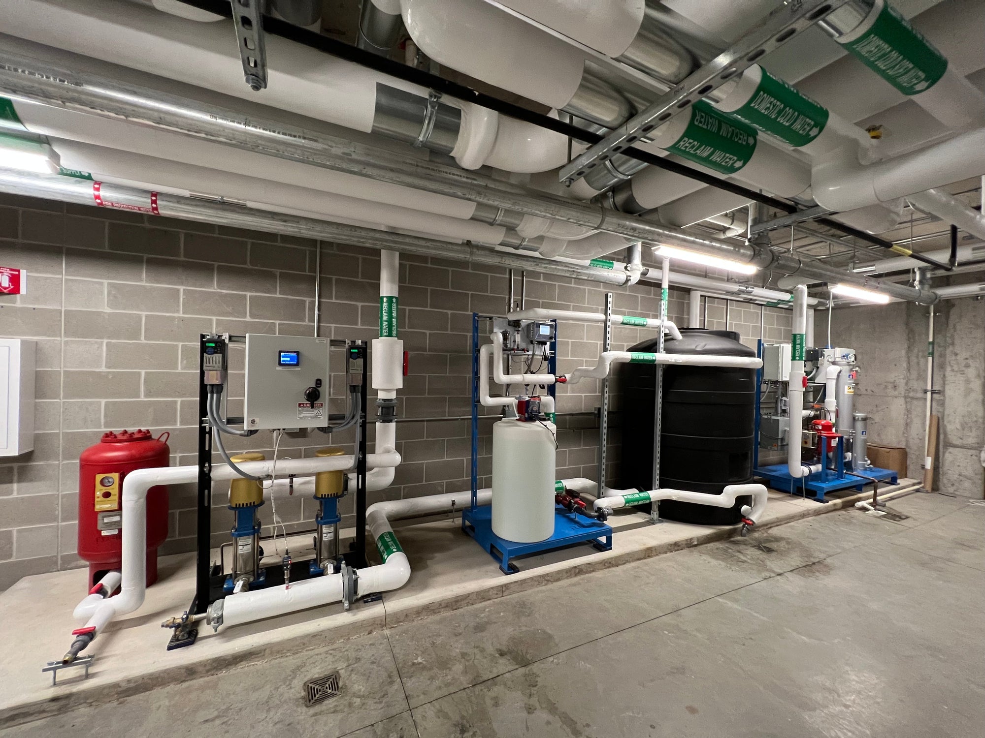 Optimizing Commercial Buildings With Rainwater Harvesting Retrofits: Key Considerations and Best Practices